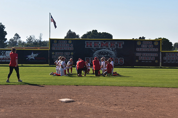 Lady Bulldogs deal with ‘Royal’ painng - Cover Image