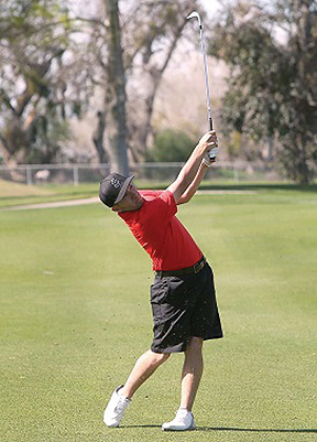 Eagle golfer makes flight to Whittierng - Cover Image